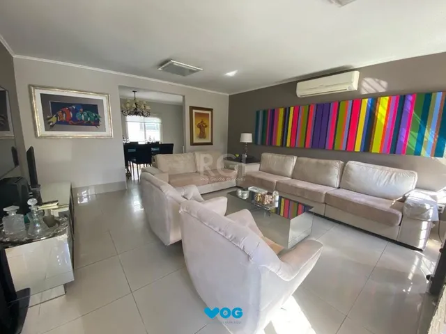 Imagem: Casa para Venda - 323m², 4 dormitórios