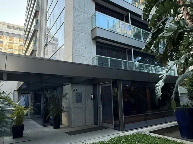 Imagem: Sala com terraço Di Leone Moinhos de Vento