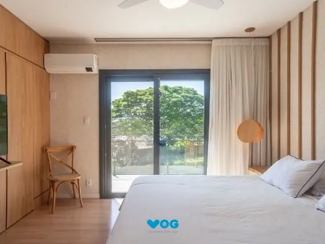 Imagem 7: Casa com 3 suítes amplas, além de uma sala generoso com lareira e 2 vagas de gar