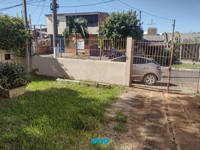 Imagem 2: Casa de alvenaria com pátio, piscina Igui e churrasqueira no Parque dos Eucalipt