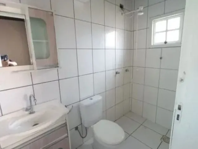 Imagem 5: Casa de alvenaria com pátio, piscina Igui e churrasqueira no Parque dos Eucalipt