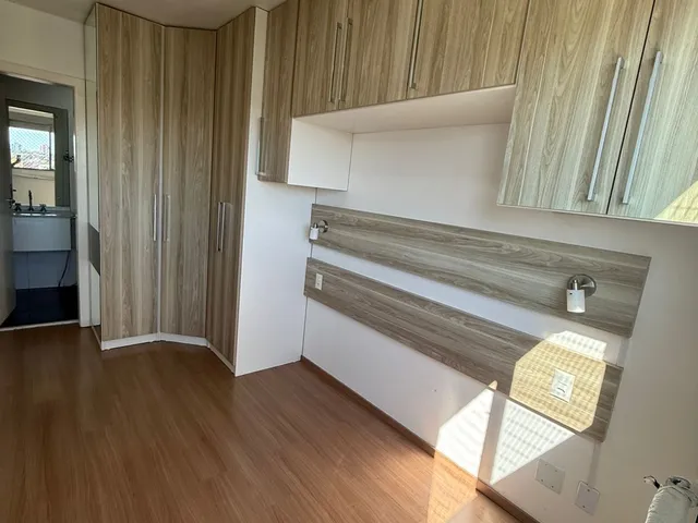 Imagem 3: Apartamento 2 dormitórios com Suíte Semi Mobiliado com Vaga de Garagem