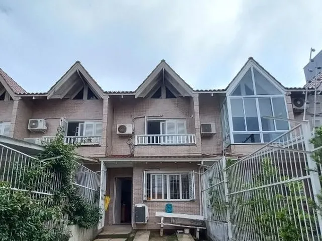 Imagem: Casa em Porto Alegre, no bairro Guarujá