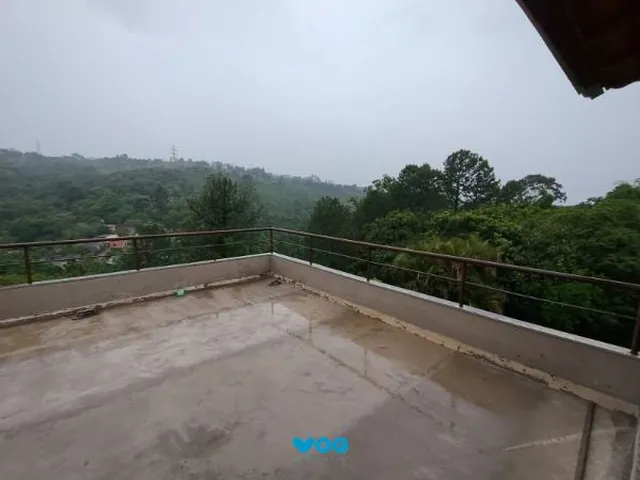 Imagem 3: Casa em Porto Alegre, no bairro Vila Nova, com 4 dormitório(s), e 4 banheiros, à