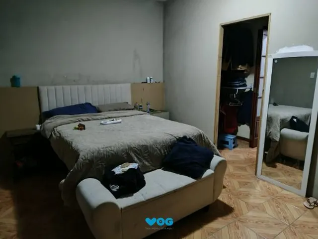 Imagem 13: Casa em Porto Alegre, no bairro Vila Nova, com 4 dormitório(s), e 4 banheiros, à