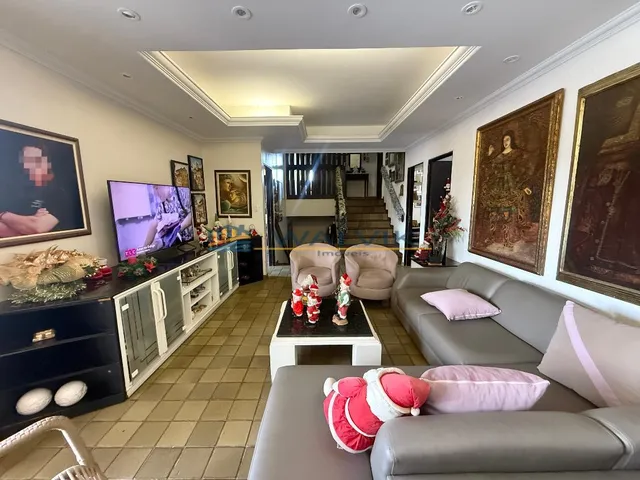 Imagem 2: Casa com 305 m² no Hipódromo!