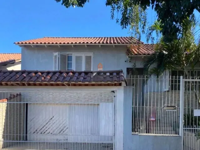 Imagem: Casa com Duas Residências e Pátio Amplo