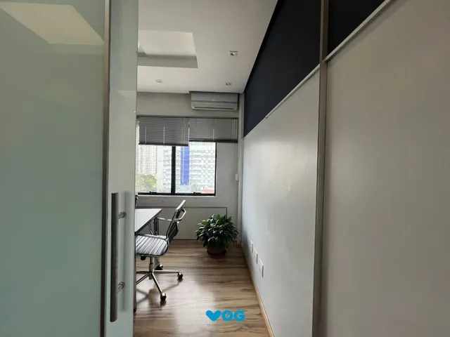 Imagem 2: Conjunto Comercial Semi Mobiliado com Sacada para Venda/Aluguel Petrópolis - Po