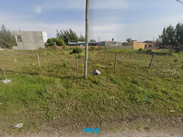 Imagem: Terreno em Capão Novo com 300m² a 2 quadras