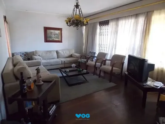 Imagem: Casa com 3 dormitórios, pátio e área