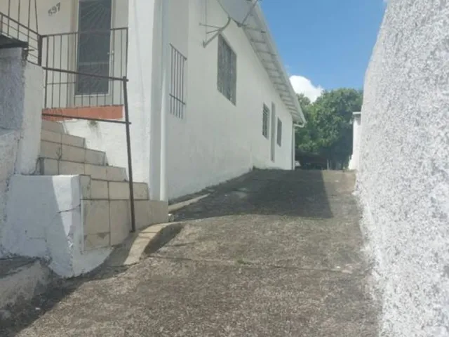 Imagem: Casa 5 Dormitórios com 5 Vagas à Venda