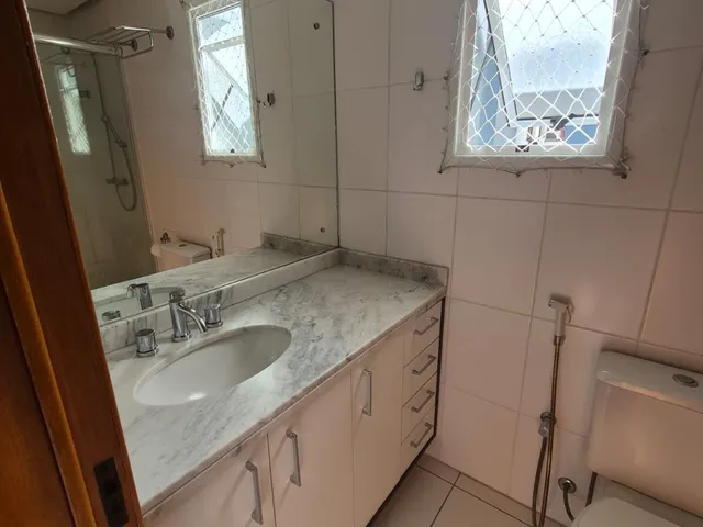 Imagem 5: Apartamento no Centro de 2 dormitórios e 2 vagas DESOCUPADO