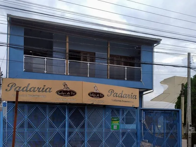 Imagem 1: Casa com 3 dormitórios e 3 vagas de garagem em Cachoeirinha