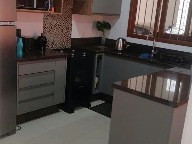Imagem 3: Casa de 3 quartos e 2 vagas de garagem em Canoas