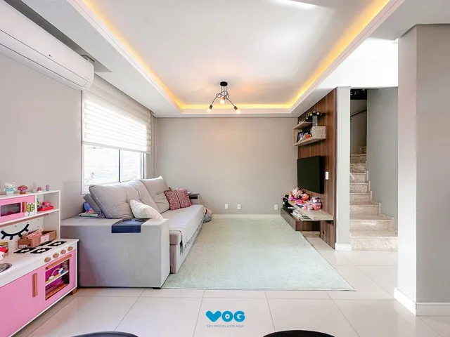 Imagem 2: Casa em condomínio com 3 dormitórios e 3 vagas de garagem em Canoas