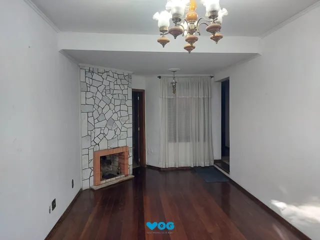 Imagem: Casa a venda com 5 dormitórios no bairro