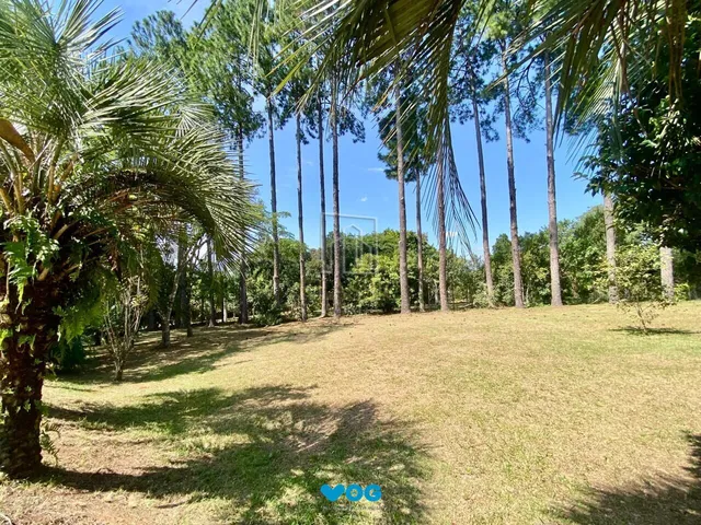 Imagem 2: Sítio com 7.225m², 3 Suítes, Salão de Festas e Piscina a 10 Minutos do Centro de