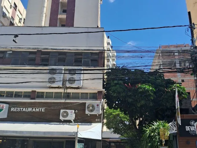Imagem: JK reformado na Cidade Baixa com portaria