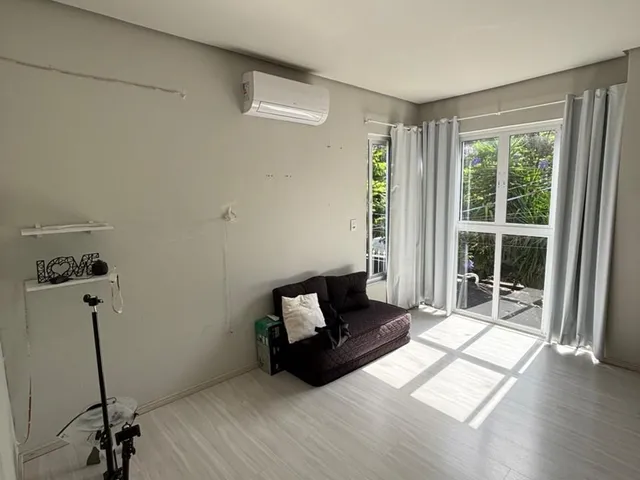 Imagem: Casa com 177M², Localizado no Bairro Azenha