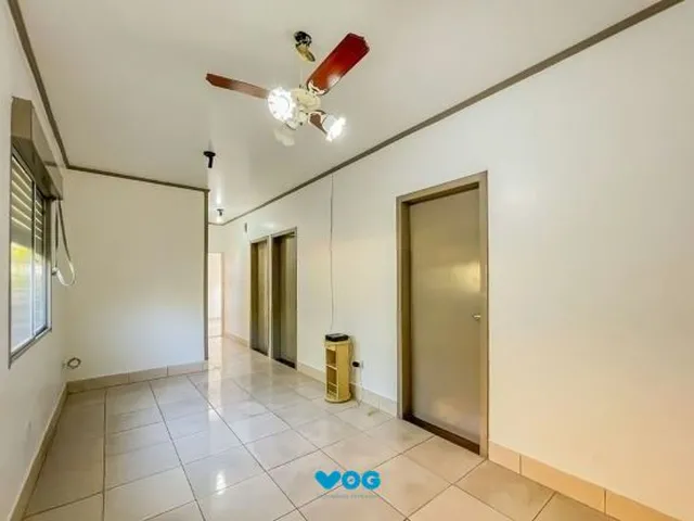 Imagem 2: Casa no bairro Cavalhada de 3 dormitórios e 3 vagas