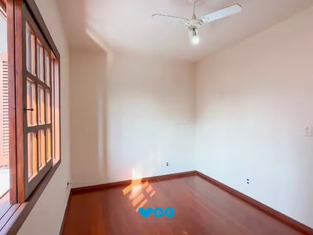 Imagem 8: Casa térrea com 3 dormitórios, piscina, espaço gourmet com churrasqueira