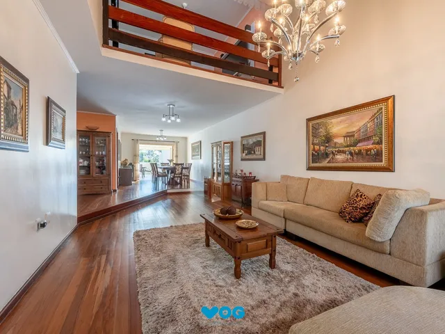 Imagem 4: Casa 4 Dormitórios, Suíte Master, Piscina e espaço Gourmet no Jardim Planalto