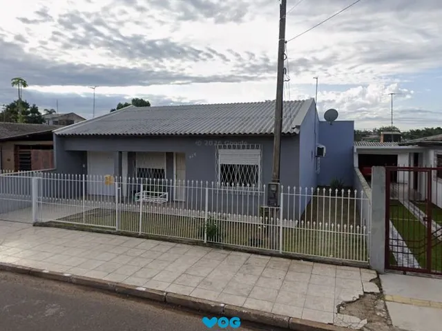 Imagem: Casa com 03 quartos um sendo suite com 04