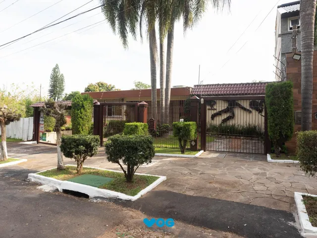 Imagem 1: Casa com piscina e 470m2 no Chácara das Pedras