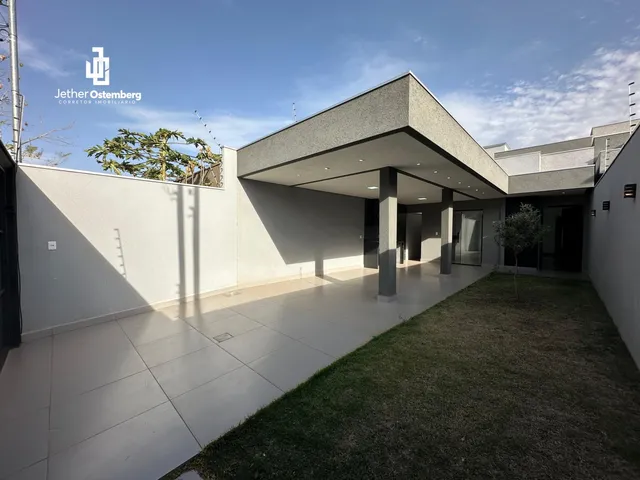 Imagem: A casa possui 3 Dormitórios, 3 Suítes, 2 Vagas na