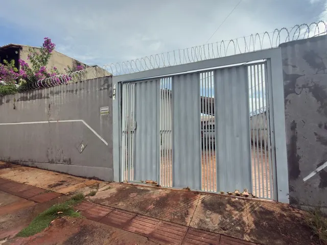 Imagem: A casa possui 2 Dormitórios, 1 Banheiro, 360m² de Área,