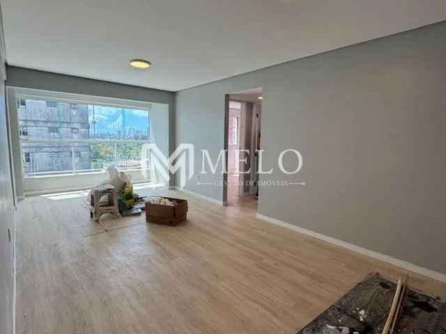 Imagem: O apartamento possui 2 Dormitórios, 1 Banheiro, 1 Vaga na