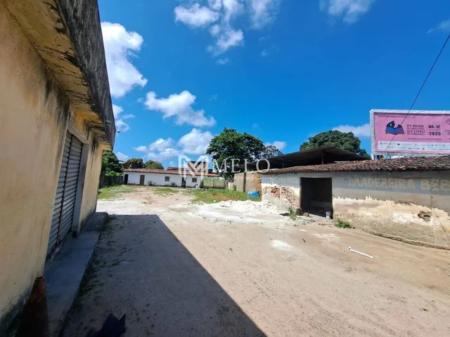 Imagem 10: Oportunidade Única: Terreno de 800m² em Avenida de Alto Fluxo para Investimento
