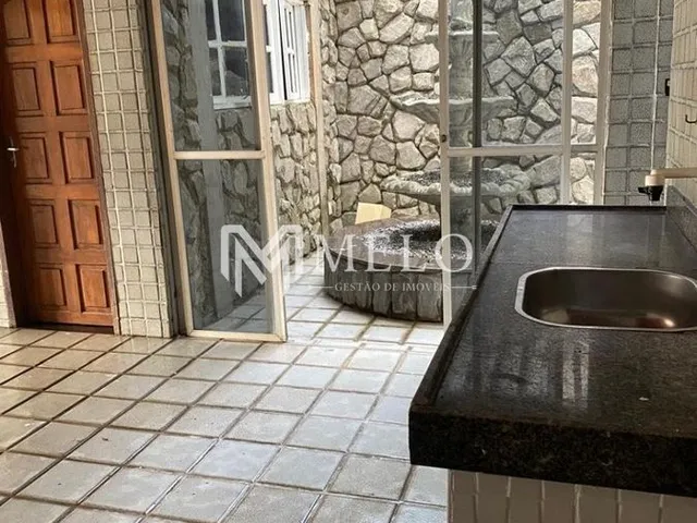 Imagem 7: SÃO DUAS CASAS - 6qts., 2suites, 6vagas, 460m2 no Cordeiro - ACEITA FINANCIAMENTO