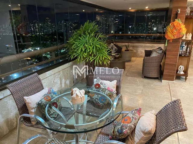 Imagem: O apartamento possui 4 Dormitórios, 4 Suítes, 7