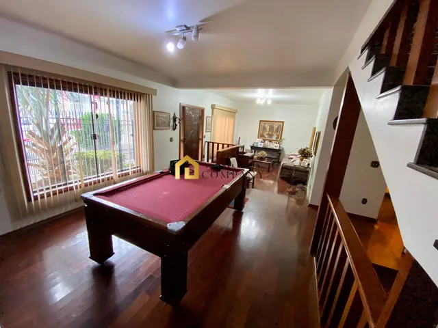 Imagem: A casa possui 4 Dormitórios, 2 Suítes, 4 Banheiros, 4