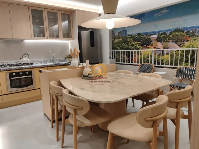 Imagem: O apartamento possui 5 Dormitórios, 1 Suíte, 2 Banheiros,