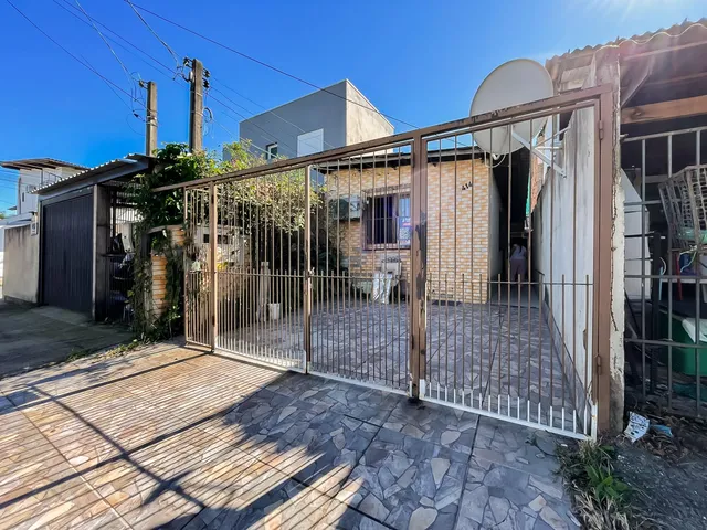 Imagem 2: Impecável casa à venda em Porto Alegre-RS, bairro Hípica: 2 quartos, 1 banheiro, 1