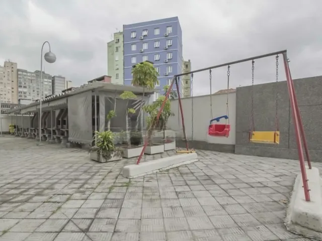 Imagem 4: Apartamento à venda em Porto Alegre-RS, bairro Floresta: 2 quartos, 2 banheiros, 1 vaga