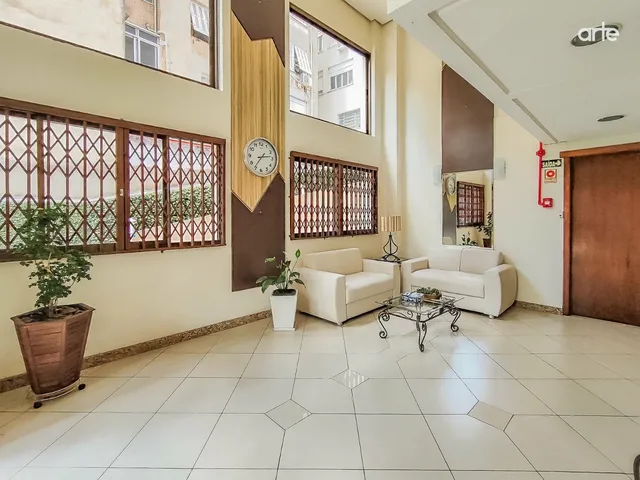 Imagem 2: Apartamento à venda em Porto Alegre-RS, bairro Rio Branco: 3 quartos, 1 suíte, 5