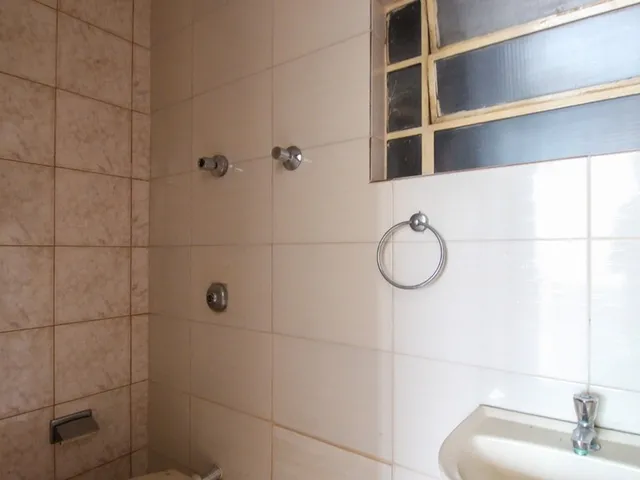 Imagem 11: Apartamento à venda em Porto Alegre-RS, bairro Rio Branco: 3 quartos, 1 suíte, 6