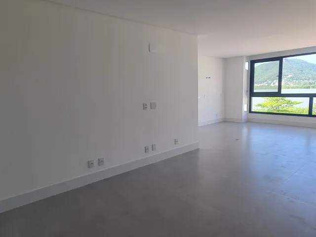 Imagem 9: Lindo apartamento de alto padrão no bairro João Paulo em Florianópolis. Vista completa