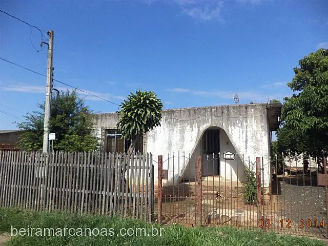 Imagem: Casa com 4 Dormitorio(s) localizado(a) no