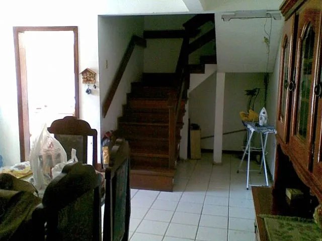 Imagem: Sobrado com 2 Dormitorio(s) localizado(a)