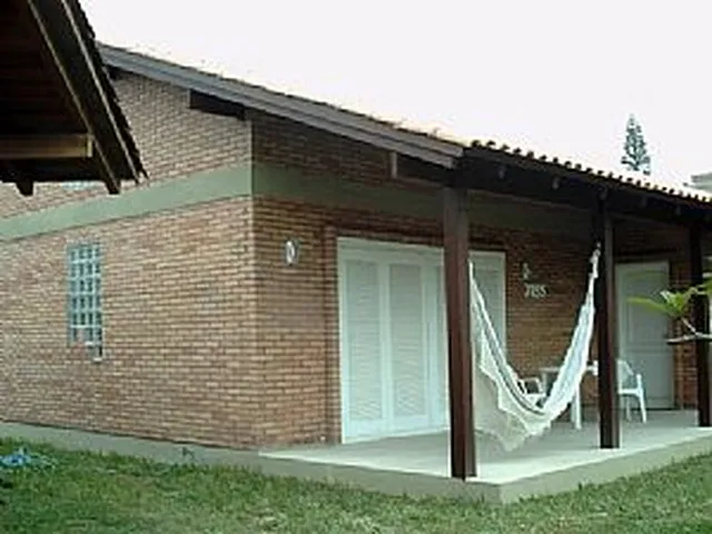 Imagem: Casa com 3 Dormitorio(s) localizado(a) no
