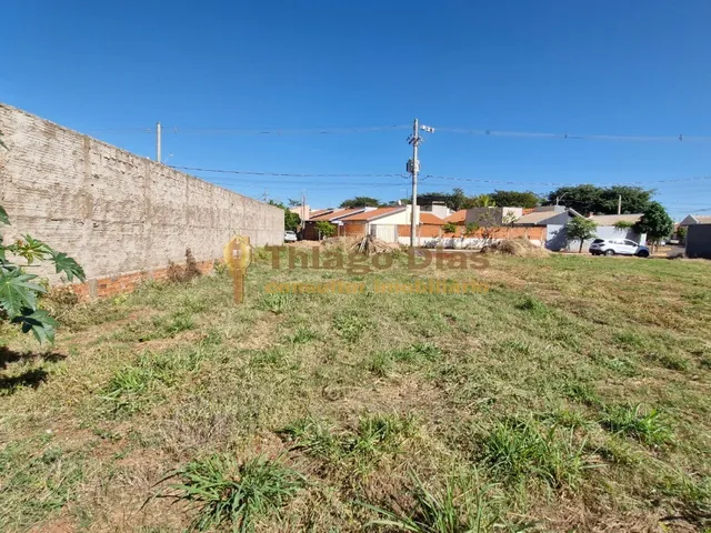 Imagem: Terreno Á Venda com 300 M² em Ótima Localização