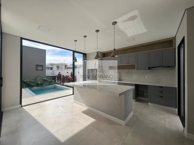 Imagem: Casa com 3 Dormitórios À Venda, 300M2