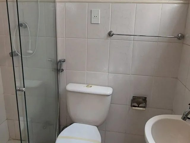 Imagem 8: Casa em alameda com portaria com 4/4 s/ 1 suíte 3 vgs garagem na Magalhães Barata