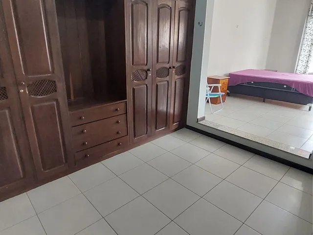 Imagem 6: Casa em alameda com portaria com 4/4 s/ 1 suíte 3 vgs garagem na Magalhães Barata