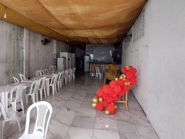 Imagem 5: INVESTIDOR - 2 Prédios Comerciais de 3 pavimentos com 6 kitnets piscina e salões livres