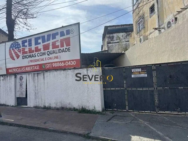 Imagem: A loja possui 3 Dormitórios, 2 Banheiros, 6 Vagas na